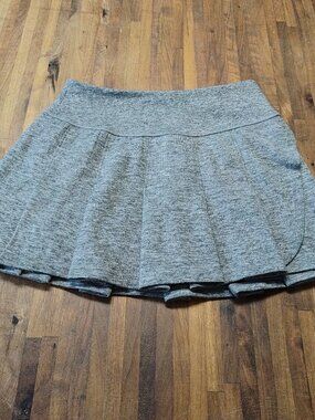 Brooks Equilibrium Running Skirt Womens Medium M Gray Space Dye Pleated No Liner